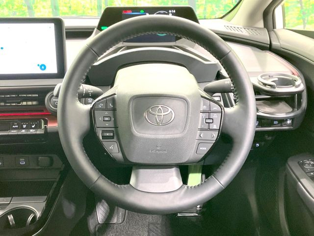 �y�����v�����X�e�A�����O�z�㎿�Ȋv���g�p���邱�ƂŁA��ɂ����������݂ƂĂ��^�]���₷���n���h���ł���