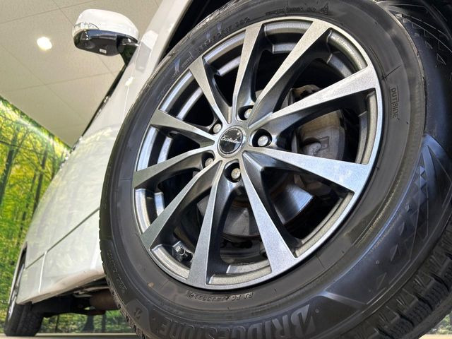 �y18�C���`�A���~�z�C�[���z�O�ςɃ}�b�`�����A���~�z�C�[���𑕒����Ă���܂��B�e��A���~�z�C�[����A�X�^�b�h���X�^�C�����戵�����Ă���܂��B���񂲑��k����������