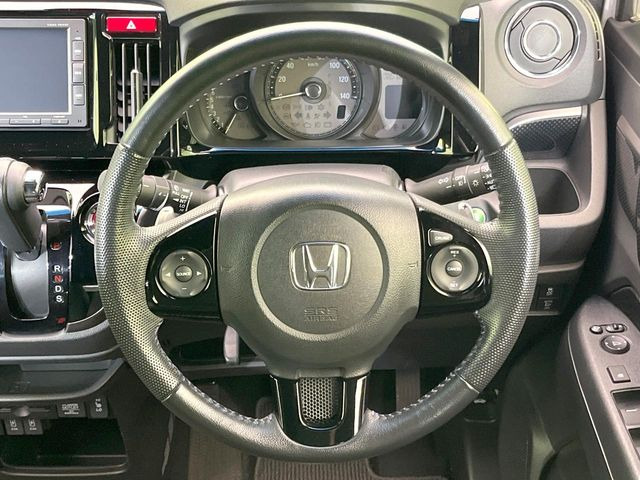 �y�����v�����X�e�A�����O�z�㎿�Ȋv���g�p���邱�ƂŁA��ɂ����������݂ƂĂ��^�]���₷���n���h���ł���