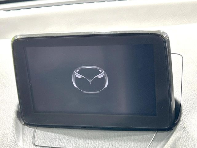 �y�}�c�_�R�l�N�g�i�r�z�ԓ��̕��͋C�Ƀ}�b�`������̌^�^�C�v�̃i�r�B�e����q�ݒ��Bluetooth�Đ����A�l�X�ȋ@�\���y���߂܂��B�����I�ȃ_�C�������삪�\�ŁA�g��������ǍD�ł��B