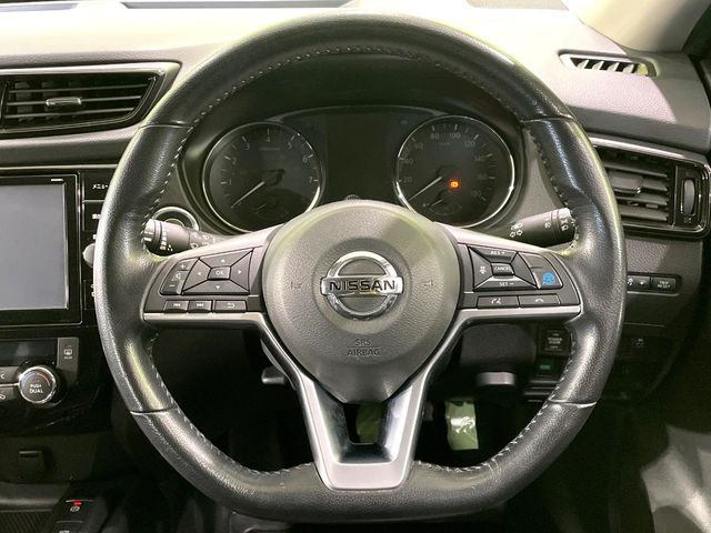 �y�����v�����X�e�A�����O�z�㎿�Ȋv���g�p���邱�ƂŁA��ɂ����������݂ƂĂ��^�]���₷���n���h���ł���