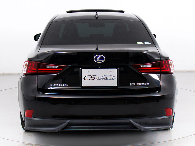 クリアランスソナーが付いています!フロント&リアにセンサーがあり、障害物に近づくと警告音が鳴りドライバーへお知らせ!すごく便利な人気装備です!!