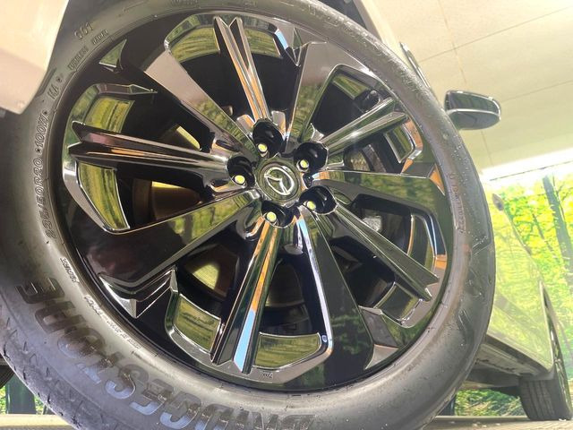 �y����20�C���`�A���~�z�C�[���z�O�ςɃ}�b�`���������A���~�z�C�[���𑕒����Ă���܂��B�e��ЊO�A���~�z�C�[����A�X�^�b�h���X�^�C�����戵�����Ă���܂��B���񂲑��k����������