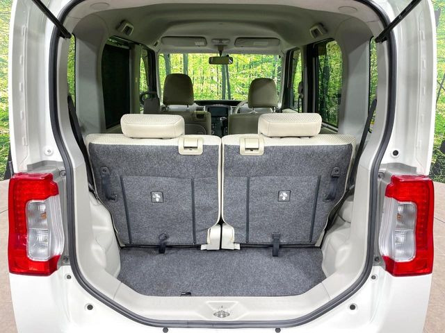 普段のお買い物や通勤、送迎等に十分な荷室スペースを確保しております。セカンドシートを倒すと、大きな荷物の積載も可能です♪
