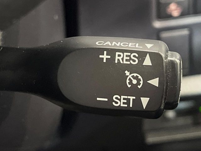 �y�N���[�Y�R���g���[���z�������H�����N���N���s�B�A�N�Z���𗣂��Ă���葬�x�ő��s���ł��A�������^�]���̕��S���y��!�����E�������ȒP�ȃX�C�b�`����Œ����ł��܂��B