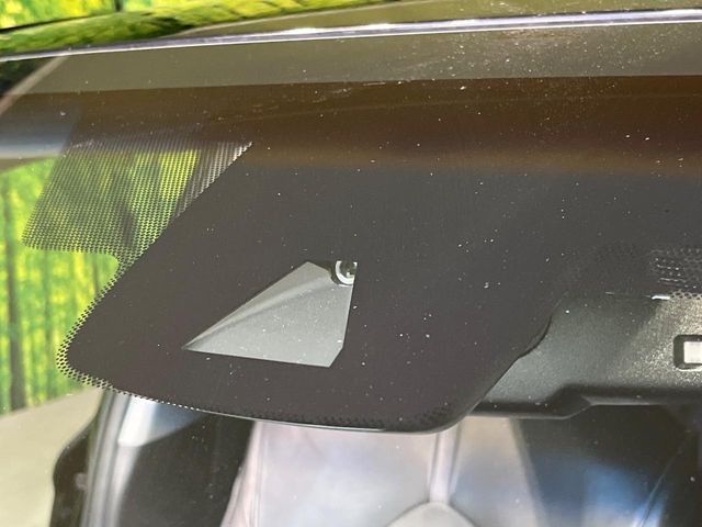 �y�g���^�Z�[�t�e�B�Z���X�z���s���ɑO���̎ԗ�����F�����A�Փ˂������Ȏ��͌x��ƃu���[�L�ŏՓˉ���Ɣ�Q�y�����A�V�X�g�B�����S�Ƀh���C�u�����y���݂��������܂��B