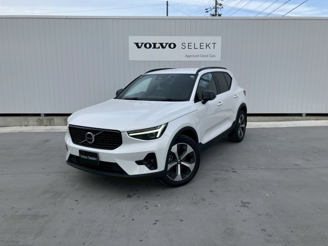 XC40ウルトラ B4 AWD ダークエディション 4WD