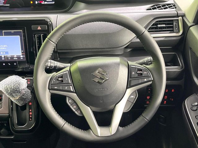 �y�X�e�A�����O�X�C�b�`�z�^�]���A�O������ڐ������炷���ƂȂ��A�I�[�f�B�I���̑��삪�\�ȕ֗��@�\!���S&���K�ȃh���C�u�����o���Ă���܂���