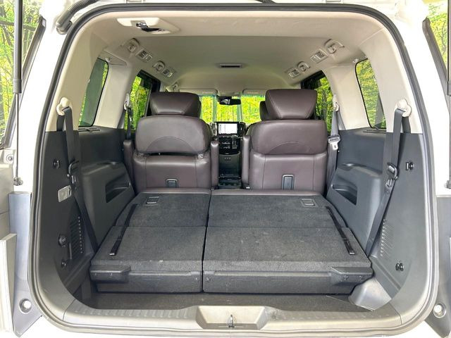 ���i�̂���������ʋ΁A���}���ɏ\���ȉ׎��X�y�[�X���m�ۂ��Ă���܂��B�Z�J���h�V�[�g��|���ƁA�傫�ȉו��̐ύڂ��\�ł���