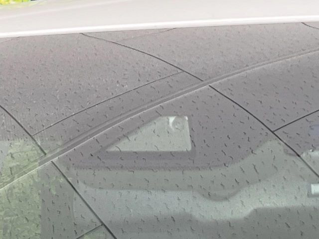 �y�g���^�Z�[�t�e�B�Z���X�z���s���ɑO���̎ԗ�����F�����A�Փ˂������Ȏ��͌x��ƃu���[�L�ŏՓˉ���Ɣ�Q�y�����A�V�X�g�B�����S�Ƀh���C�u�����y���݂��������܂��B