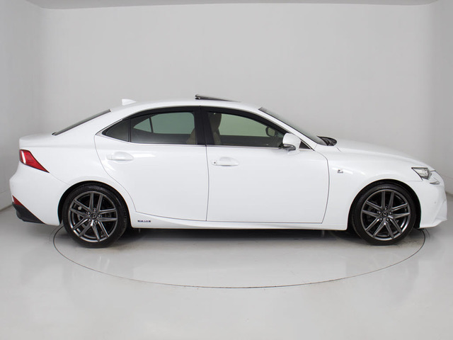 社外アルミホイール取付・スピンドルエアロ取付・各メーカーエアロ取付・車高調・ローダウン・ライトカスタム・スモークフィルム施工OK!お気軽にご相談下さい!