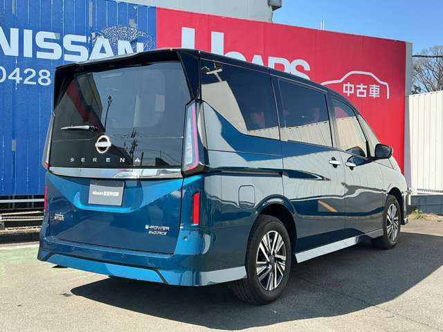 セレナ1.4 e-4ORCE ハイウェイスターV 4WD