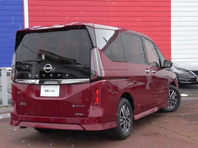 セレナ1.4 e-POWER ハイウェイスターV