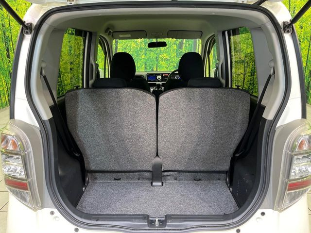 ���i�̂���������ʋ΁A���}���ɏ\���ȉ׎��X�y�[�X���m�ۂ��Ă���܂��B�Z�J���h�V�[�g��|���ƁA�傫�ȉו��̐ύڂ��\�ł���