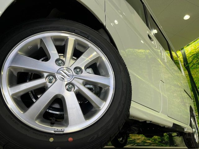 �y����14�C���`�A���~�z�C�[���z�O�ςɃ}�b�`���������A���~�z�C�[���𑕒����Ă���܂��B�e��ЊO�A���~�z�C�[����A�X�^�b�h���X�^�C�����戵�����Ă���܂��B���񂲑��k����������