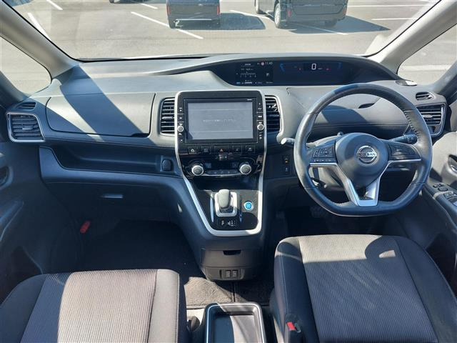 セレナ1.2 e-POWER ハイウェイスターV