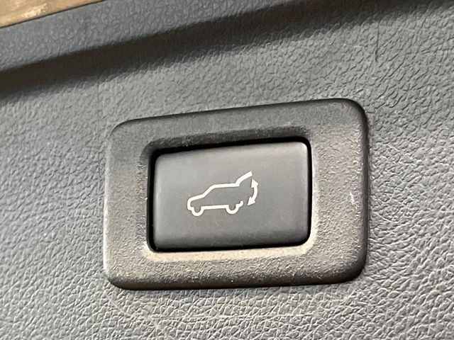 �y�p���[�o�b�N�h�A�z�X�}�[�g�L�[��^�]�Ȃ̃{�^�������������Ń��A�Q�[�g�������ŊJ���܂�!�ו��������Ă��鎞��A�����ʒu�ɂ���o�b�N�h�A��߂�ۂɕ֗��ł��B