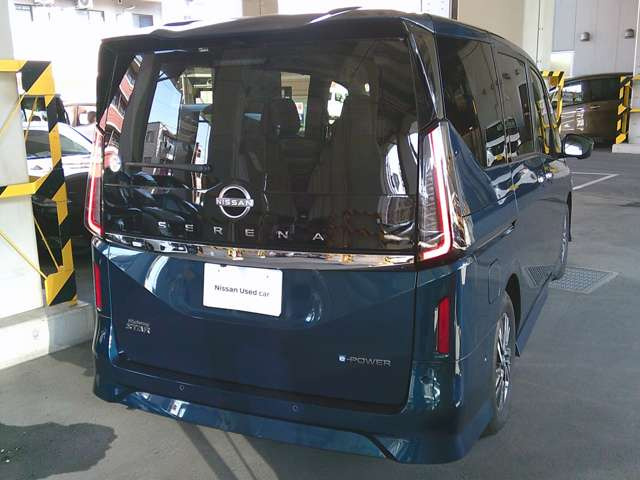 セレナ1.4 e-POWER ハイウェイスターV