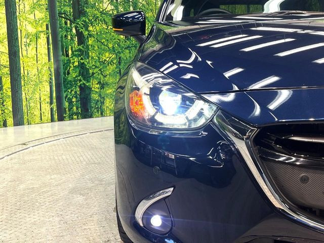 �yLED�w�b�h���C�g�z���V����ԑ��s�����ǍD�Ȏ��E���m�ۂ����S���ĉ^�]�ł��鍂�P�xLED�w�b�h���C�g�𑕔�!�_�����x�������A����d�͂��}�����Ă��܂��B