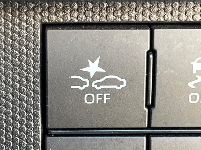 �y�X�}�[�g�A�V�X�g�z���s���ɑO���̎ԗ�����F�����A�Փ˂������Ȏ��͌x��ƃu���[�L�ŏՓˉ���Ɣ�Q�y�����A�V�X�g�B�����S�Ƀh���C�u�����y���݂��������܂��B