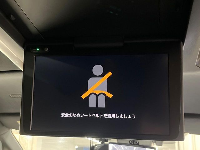 【フリップダウンモニター】家族や友人とお出かけする機会が多い方に大人気のフリップダウンモニター!大画面モニターで車内はエンタメ空間!退屈しがちな長距離ドライブも楽しい時間に変わります!