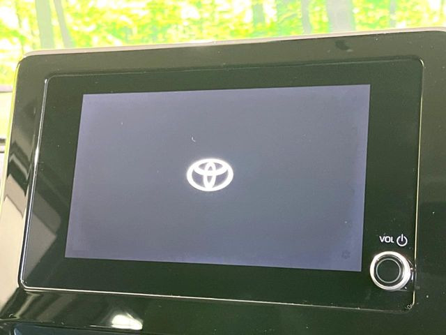 �y8�C���` �f�B�X�v���C�I�[�f�B�I�z���ʂ̃f�B�X�v���C��AppleCarPlay��AndroidAuto�����p�\�B�傫�ȉ�ʂŃX�}�z�i�r�A�v���������p���������܂���