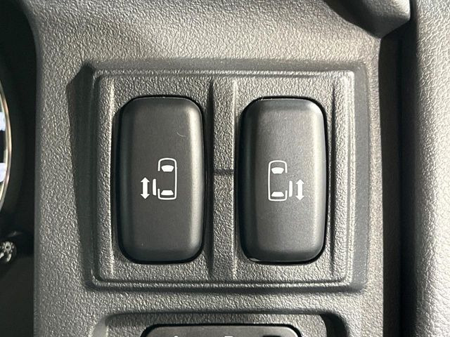 �y�����p���[�X���C�h�h�A�z�X�}�[�g�L�[��^�]�Ȃ̃X�C�b�`�Ō�ȗ����X���C�h�h�A�̊J���\���d��������͂����ăh�A���J����K�v�������A�����Ȃ��q�l�ł��ȒP�ɊJ���߂ł����K�ł���