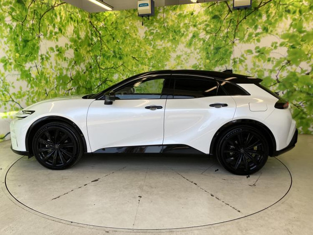 クラウンスポーツ2.5 Z E-Four 4WD