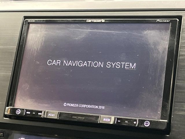 �y8�^�i�r�Q�[�V�����z�ړI�n�܂ł�������ē����Ă����g���₷���i�r�BBluetooth�ڑ�����΂������̃X�}�z��MP3�v���C���[�̉��y���Đ��\!