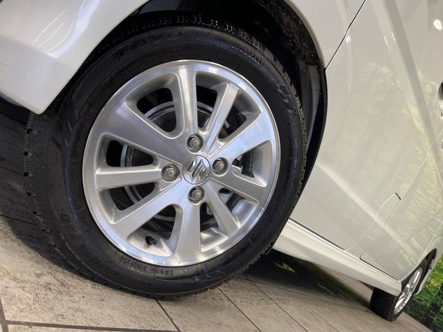 �y����14�C���`�A���~�z�C�[���z�O�ςɃ}�b�`���������A���~�z�C�[���𑕒����Ă���܂��B�e��ЊO�A���~�z�C�[����A�X�^�b�h���X�^�C�����戵�����Ă���܂��B���񂲑��k����������