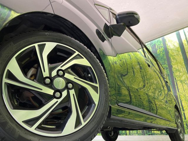 �y����15�C���`�A���~�z�C�[���z�O�ςɃ}�b�`���������A���~�z�C�[���𑕒����Ă���܂��B�e��ЊO�A���~�z�C�[����A�X�^�b�h���X�^�C�����戵�����Ă���܂��B���񂲑��k����������