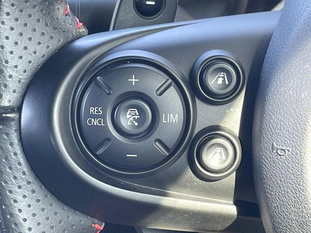 �����[�_�[�N���[�Y�R���g���[��:�O�̎ԂƂ̎Ԋԋ��������ɂƂ�A��葬�x�Ŏ������s���Ă���鎟����̃N���[�Y�R���g���[��!��ɍ������H�⎩���Ԑ�p���H�Ŏg�p����֗��ȋ@�\�ł�!