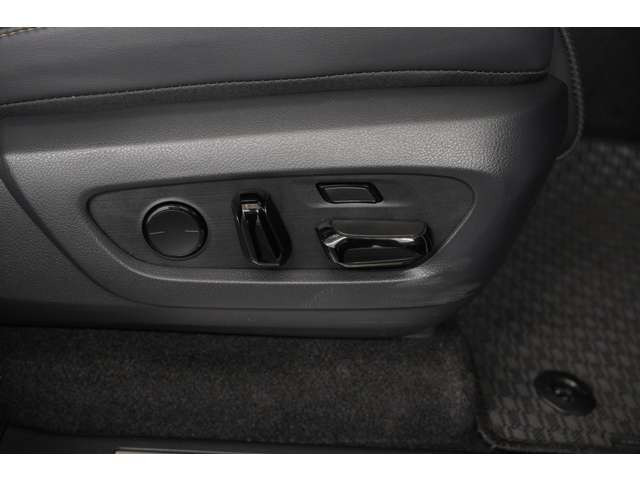 ���s���ȓ_�₲����A�X�ɂ͂��v�]�Ȃǌ�����܂����炨�C�y�ɂ��\���t���������B�o������育�v�]�ɂ������v���܂��B���Ђ̍݌ɂ͉�]���������߁A�����߂ɂ�����������΍K���ł��B