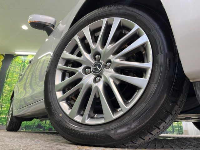 �y����16�C���`�A���~�z�C�[���z�O�ςɃ}�b�`���������A���~�z�C�[���𑕒����Ă���܂��B�e��ЊO�A���~�z�C�[����A�X�^�b�h���X�^�C�����戵�����Ă���܂��B���񂲑��k����������