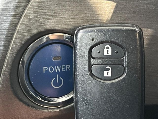 �y�X�}�[�g�L�[�z�J�o����|�P�b�g�ɓ��ꂽ�܂܂ł��h�A�̎{���E�������\�ȃX�}�[�g�L�[�𑕔��B�G���W���̃I���E�I�t�����J�M�����o���K�v����������Ƃ��Ă��֗��ł���