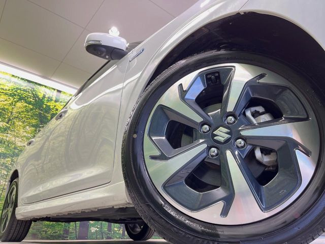 �y����16�C���`�A���~�z�C�[���z�O�ςɃ}�b�`���������A���~�z�C�[���𑕒����Ă���܂��B�e��ЊO�A���~�z�C�[����A�X�^�b�h���X�^�C�����戵�����Ă���܂��B���񂲑��k����������