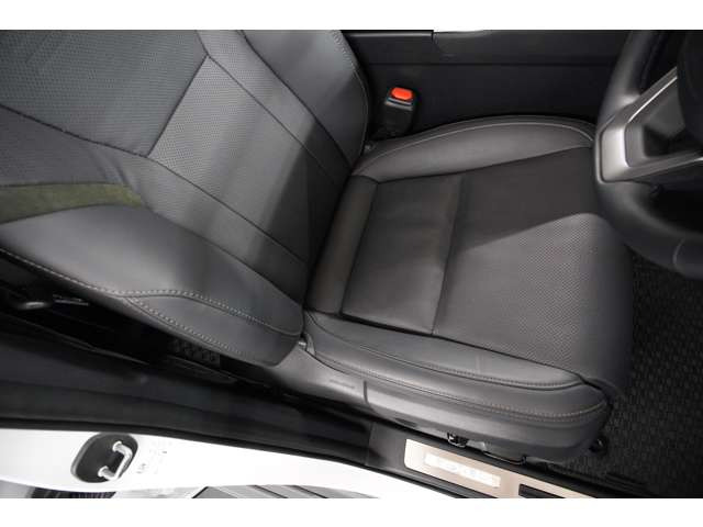 �C���e���A���{�v�ɋ߂�������������ɋ������K����ǋ�����L tex+�E���g���X�G�[�h�V�[�g���̗p���Ă���܂��B