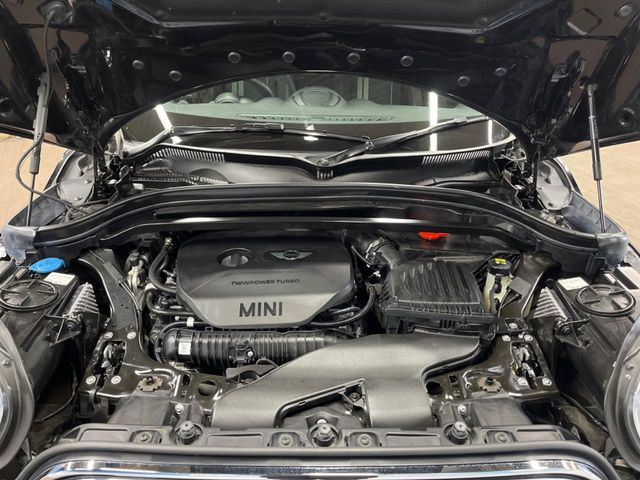 �����X�ł́A�e���[�J�[�̐�p�f�f�e�X�^�[�𓱓��B���Ǝ��i�����e�N�j�J���X�^�b�t���풓���Ă���܂��̂ŁA������̍ۂɂ����S���Ă����p���������܂��B