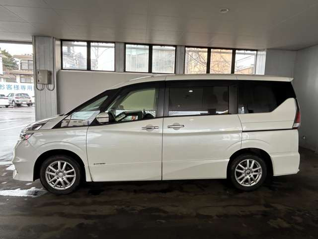 セレナ2.0 ハイウェイスター VセレクションII 4WD