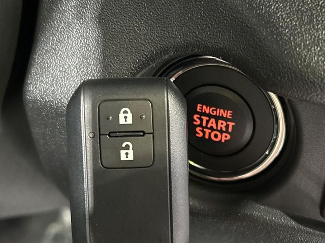 �y�L�[���X�X�^�[�g�V�X�e���z�J�o����|�P�b�g�ɓ��ꂽ�܂܂ł��h�A�̎{���E�������\�ȃX�}�[�g�L�[�𑕔��B�G���W���̃I���E�I�t�����J�M�����o���K�v����������Ƃ��Ă��֗��ł���