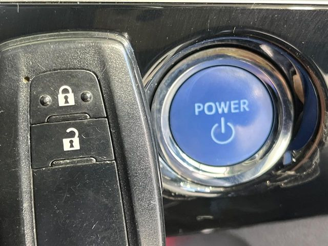 �y�X�}�[�g�L�[�z�J�o����|�P�b�g�ɓ��ꂽ�܂܂ł��h�A�̎{���E�������\�ȃX�}�[�g�L�[�𑕔��B�G���W���̃I���E�I�t�����J�M�����o���K�v����������Ƃ��Ă��֗��ł���