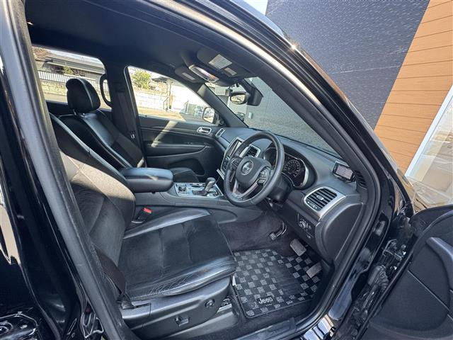 グランドチェロキーアルティテュード 4WD