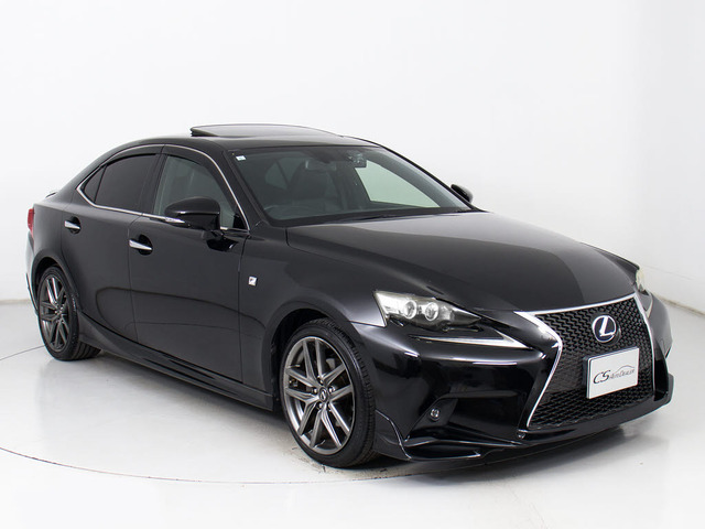 ★TRDフルエアロ装着車!純正のボディーラインを残しながらもスポーティーな印象を与えてくれます!