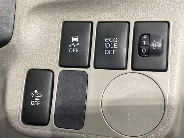 �y�X�}�[�g�A�V�X�g�z���s���ɑO���̎ԗ�����F�����A�Փ˂������Ȏ��͌x��ƃu���[�L�ŏՓˉ���Ɣ�Q�y�����A�V�X�g�B�����S�Ƀh���C�u�����y���݂��������܂��B