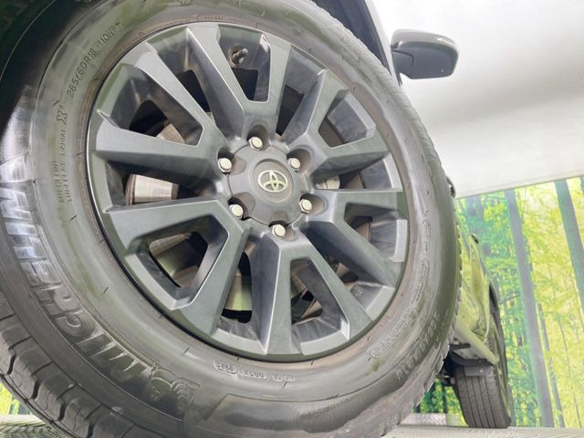 �y�����A���~�z�C�[���z�O�ςɃ}�b�`���������A���~�z�C�[���𑕒����Ă���܂��B�e��ЊO�A���~�z�C�[����A�X�^�b�h���X�^�C�����戵�����Ă���܂��B���񂲑��k����������