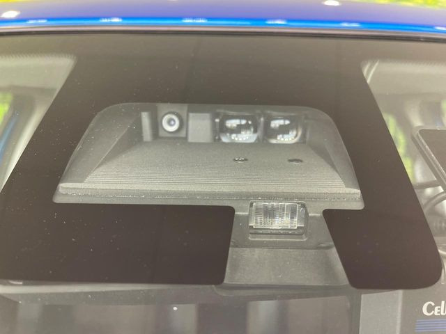 �y�X�Y�L �Z�[�t�e�B�T�|�[�g�z���s���ɑO���̎ԗ�����F�����A�Փ˂������Ȏ��͌x��ƃu���[�L�ŏՓˉ���Ɣ�Q�y�����A�V�X�g�B�����S�Ƀh���C�u�����y���݂��������܂��B