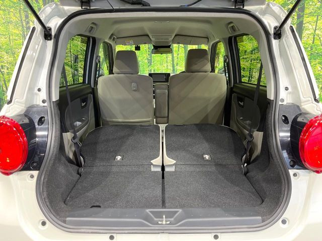 ���i�̂���������ʋ΁A���}���ɏ\���ȉ׎��X�y�[�X���m�ۂ��Ă���܂��B�Z�J���h�V�[�g��|���ƁA�傫�ȉו��̐ύڂ��\�ł���