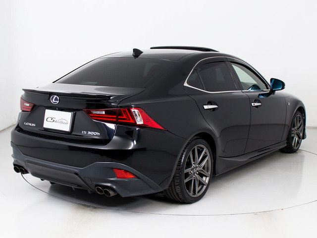 4本出しマフラー装着済み!別途変更も可能となりますのでご相談ください!