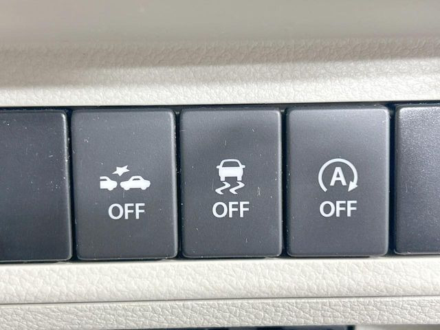 �y���[�_�[�u���[�L�T�|�[�g�z���s���ɑO���̎ԗ�����F�����A�Փ˂������Ȏ��͌x��ƃu���[�L�ŏՓˉ���Ɣ�Q�y�����A�V�X�g�B�����S�Ƀh���C�u�����y���݂��������܂��B