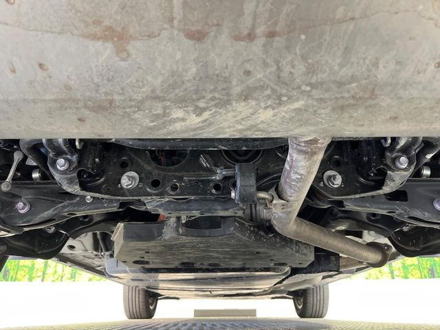 ��D�]�𒸂��Ă���܂��{�f�B�̒e�X�v���b�V���R�[�g���D�]��t���B�ʏ�̃K���X�R�[�g�ƈقȂ�A�ϋv�N��6�N�̖��@���K���X�R�[�e�B���O���A�{�f�B���L���C�ȏ�Ԃɕۂ��Ă���܂��B